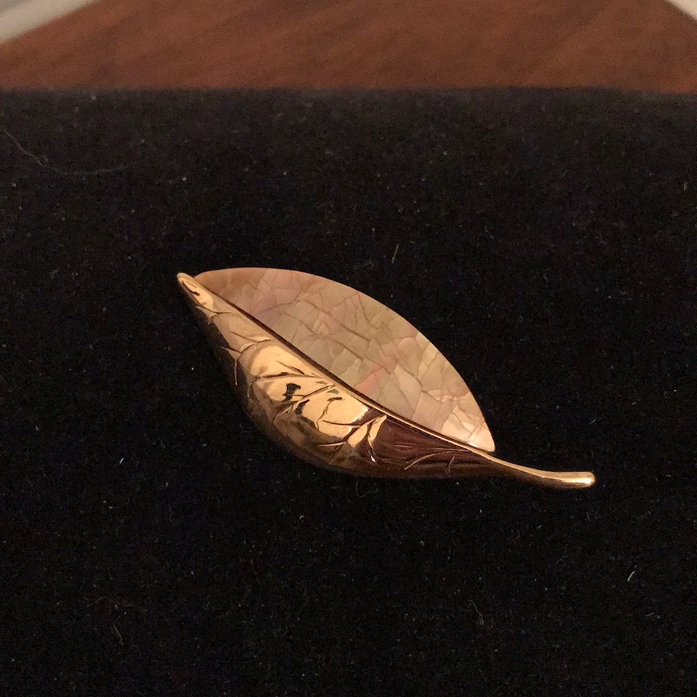 Leaf Pin